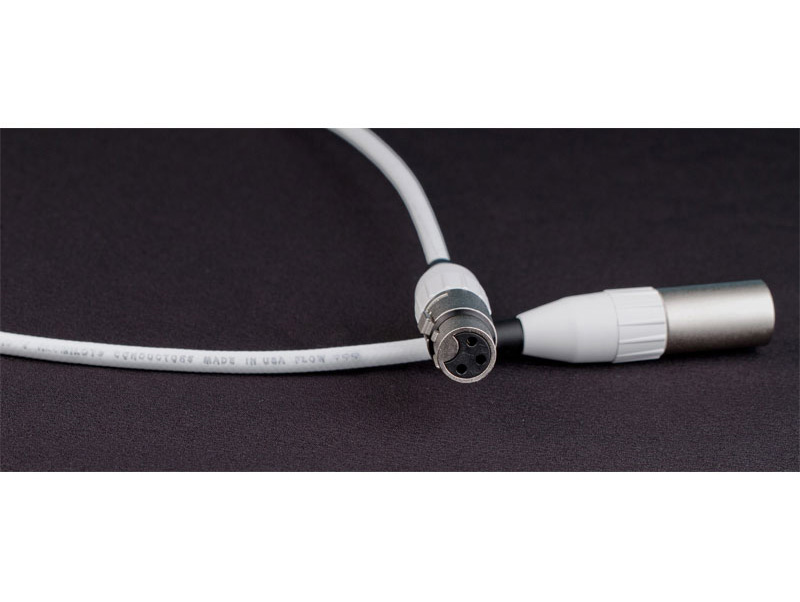 SUPERCONDUCTOR-V (XLR) (1.0M)
(Demo) สินค้าตัวโชว์ราคาพิเศษ