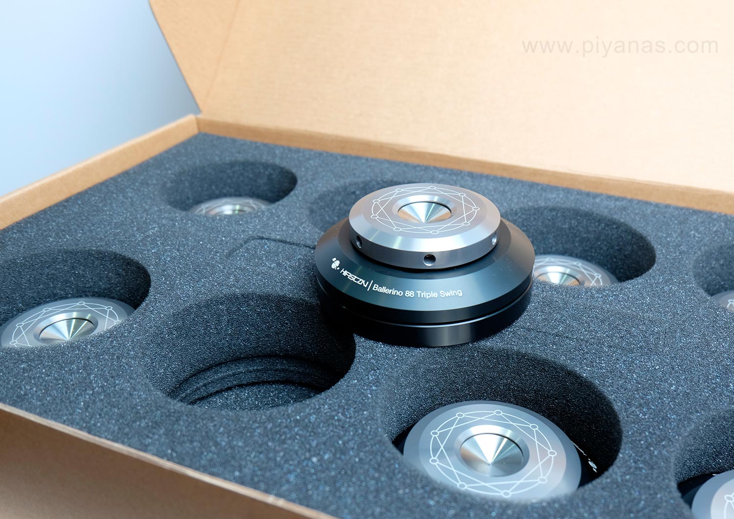 Ballerino 88 triple swing (88 mm) 
Set of 8 (Black/Silver)