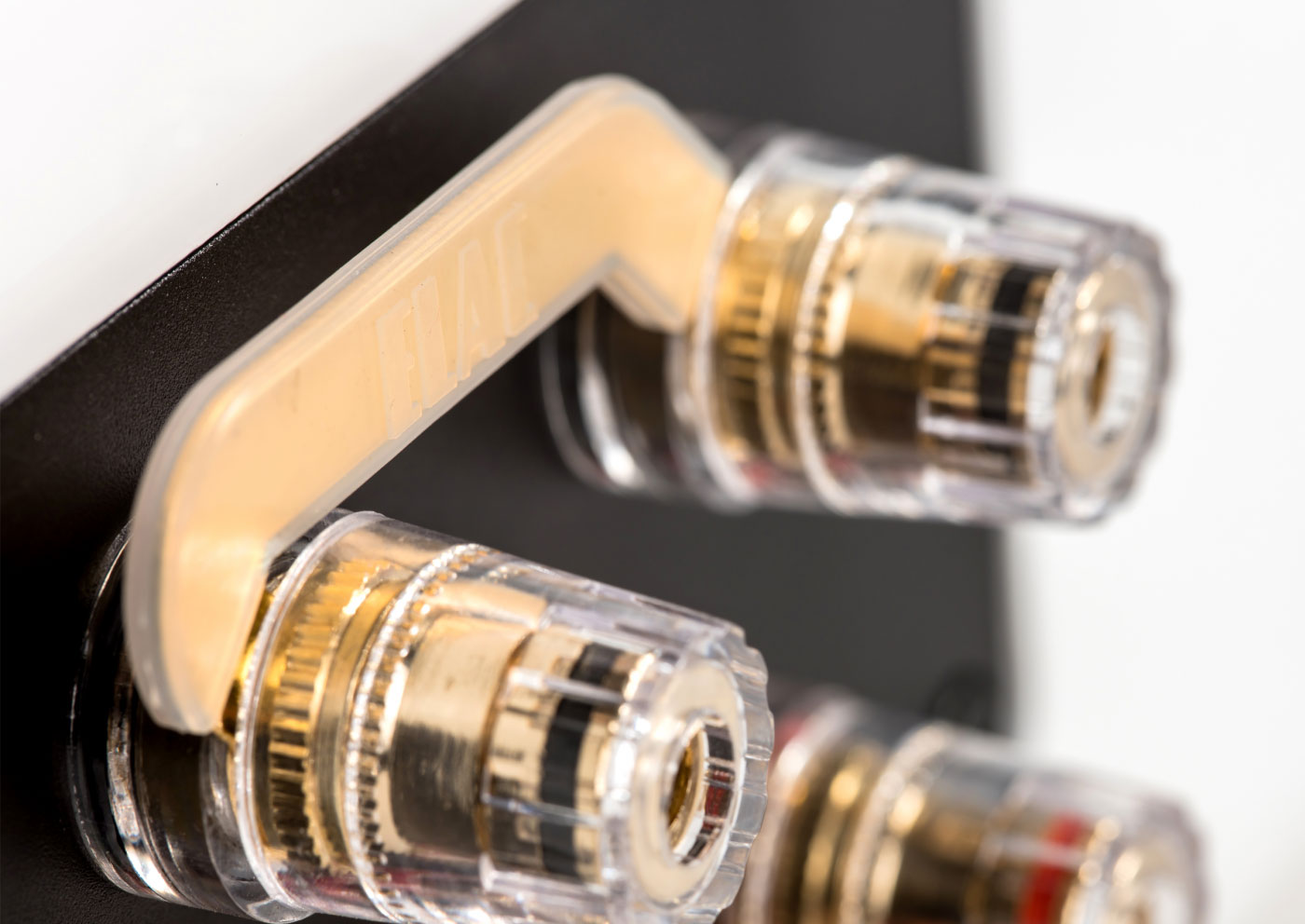 Vela FS 409
(White Highgloss)