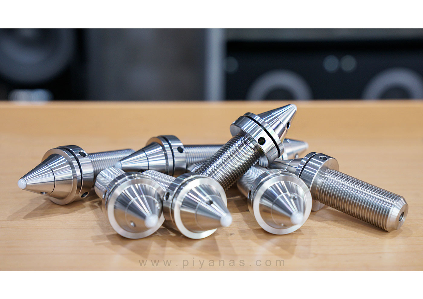 Double Axel for B&W 
(Silver/Silver) Set of 8