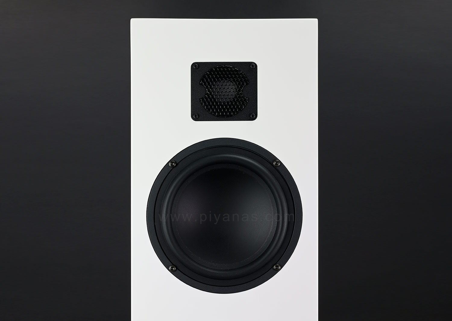 Arcona 100 MK II  
(Piano Highgloss White)