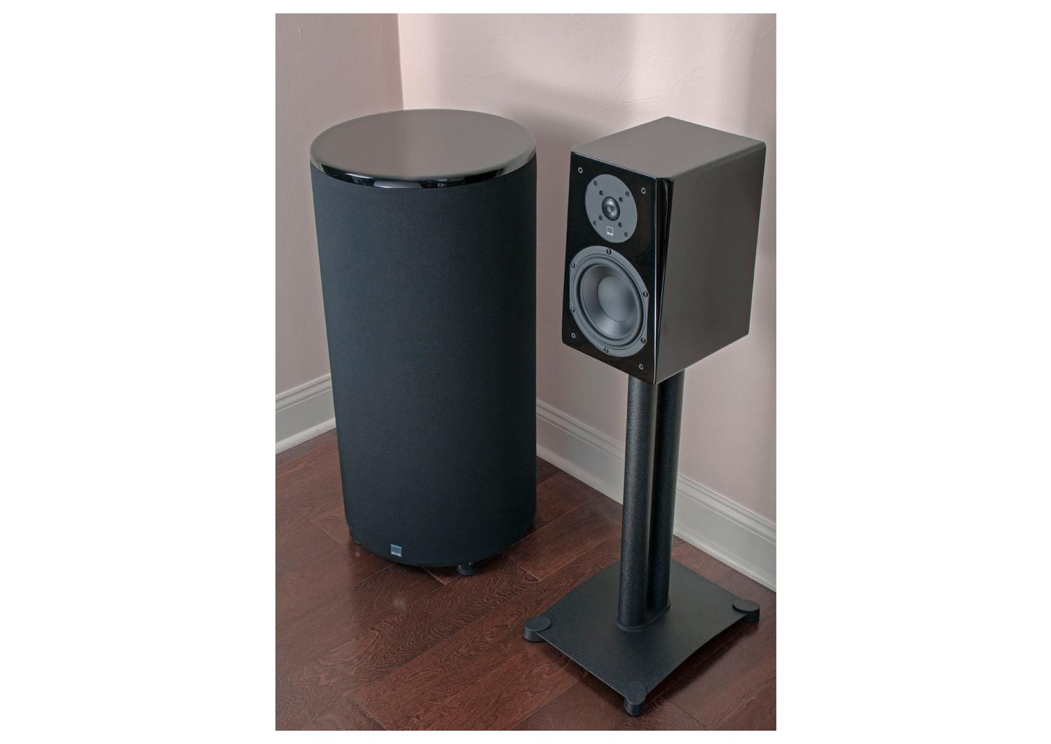 PC-2000 PRO 
(Piano Gloss Black)