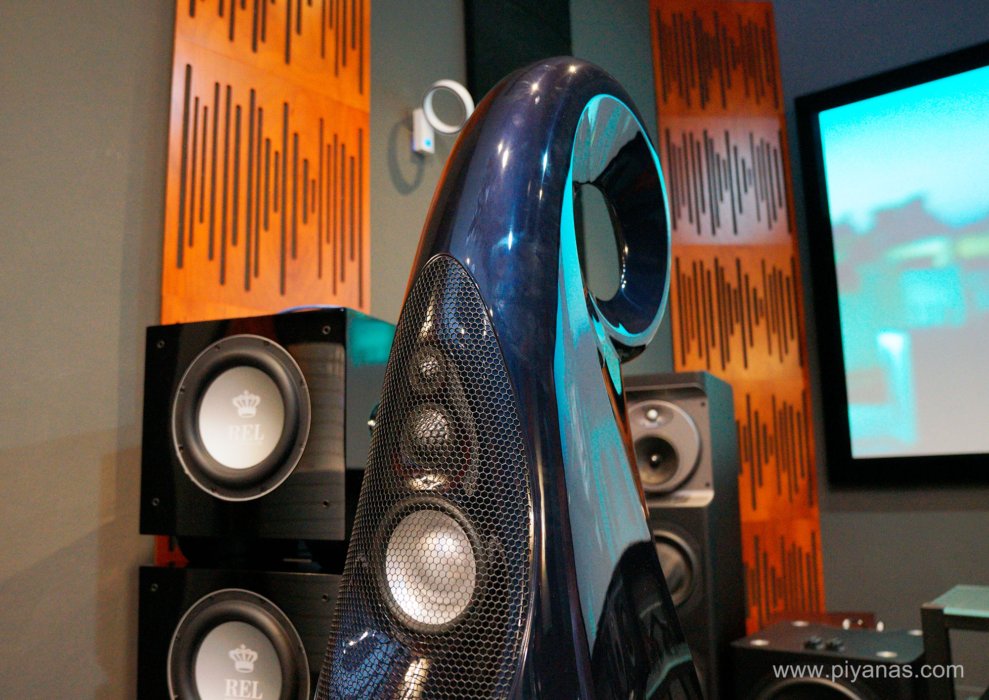 GIYA G1 SPIRIT External Crossover 
(Gloss Bentley Blue)