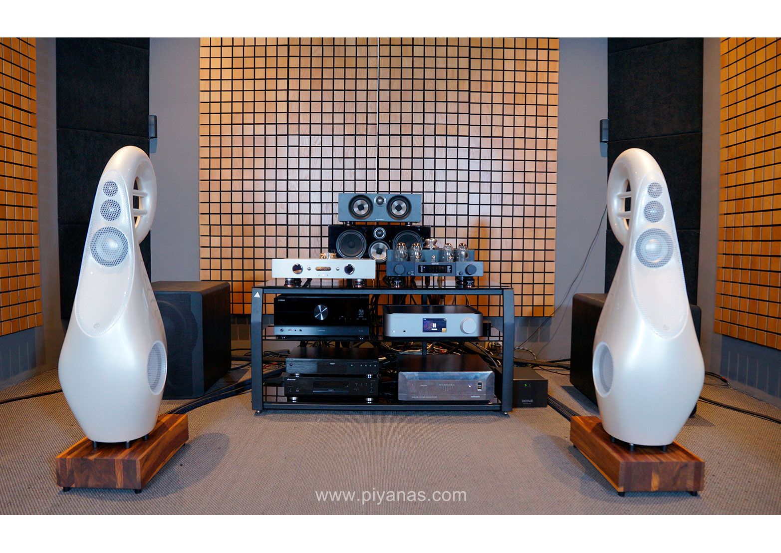 GIYA G4 S2 Internal Crossover 
(Gloss Pearl White)