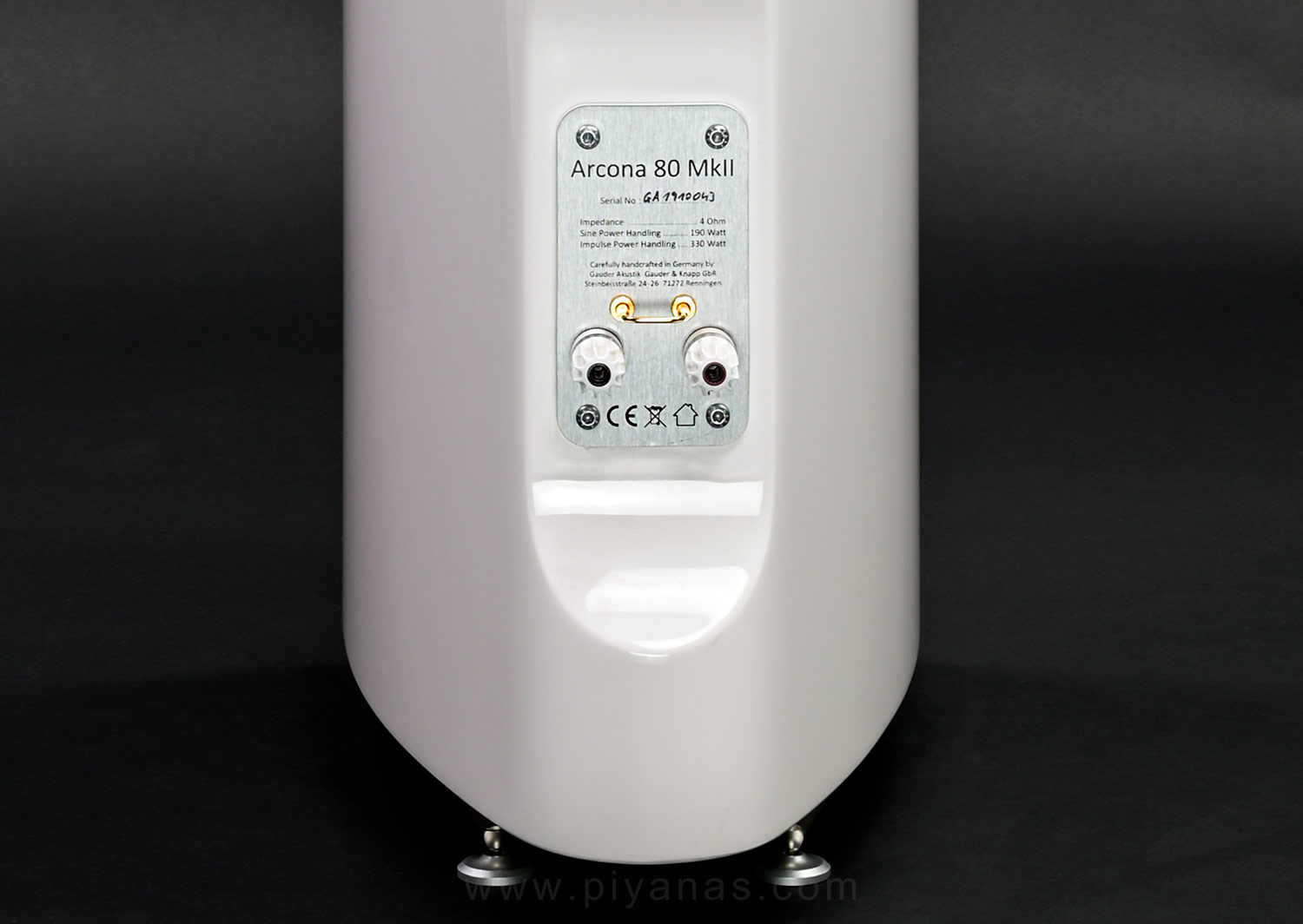 Arcona 80 MK II  
(Piano Highgloss White)