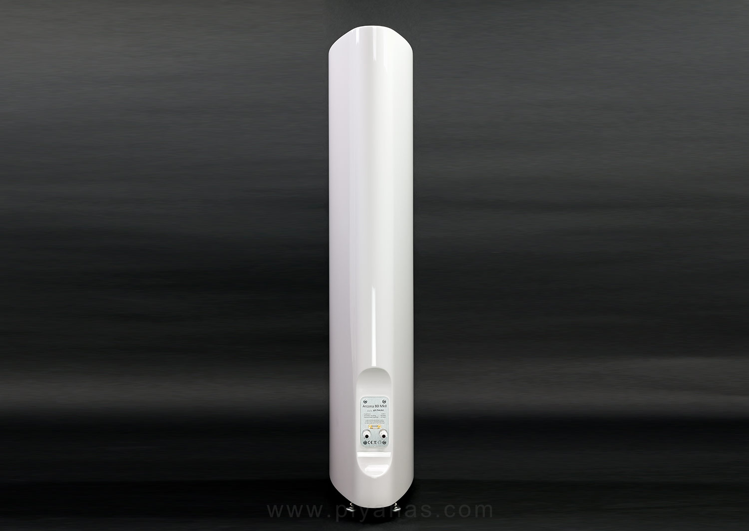 Arcona 80 MK II  
(Piano Highgloss White)
