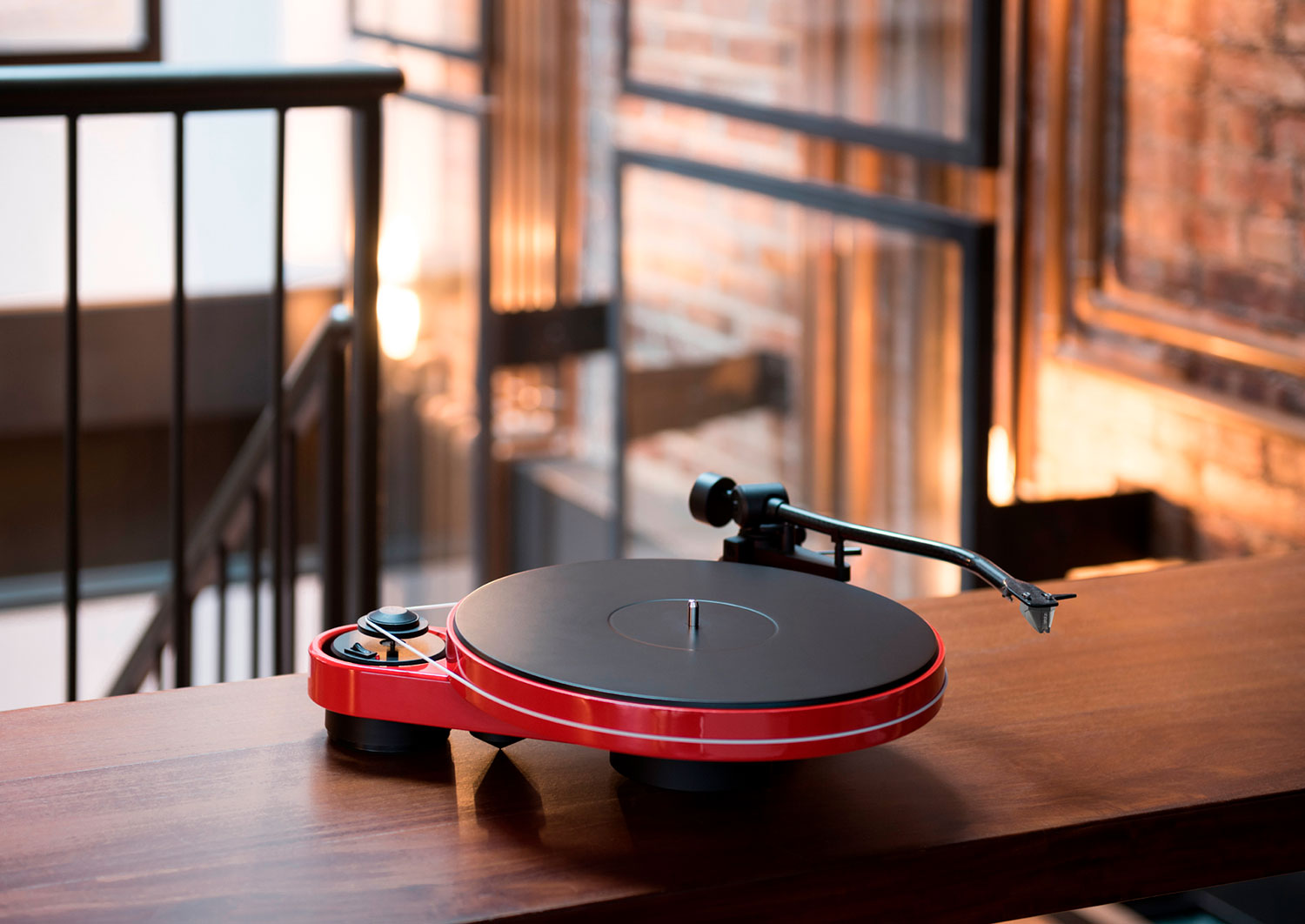 RPM-3 Carbon (Red)
+ Phono box DS2