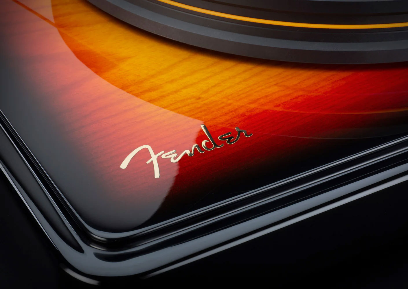 Fender Precisiondeck 
(พร้อมหัวเข็ม รุ่น Master Tracker)