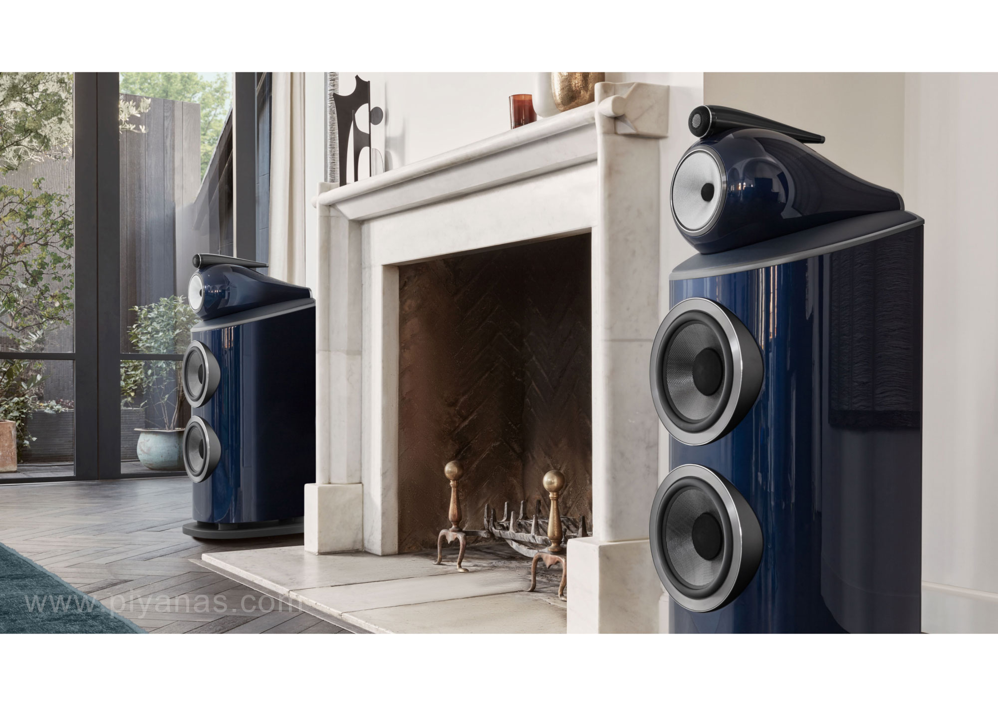 801 D4 Signature 
(Midnight Blue Metallic)