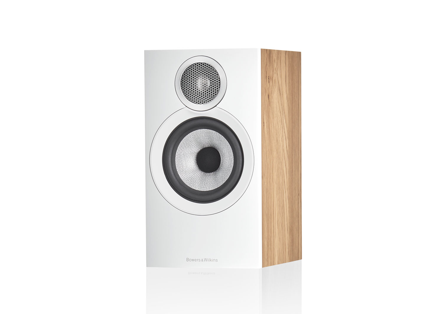 R-N600A (Silver) + B&W 607 S3 (Oak)
