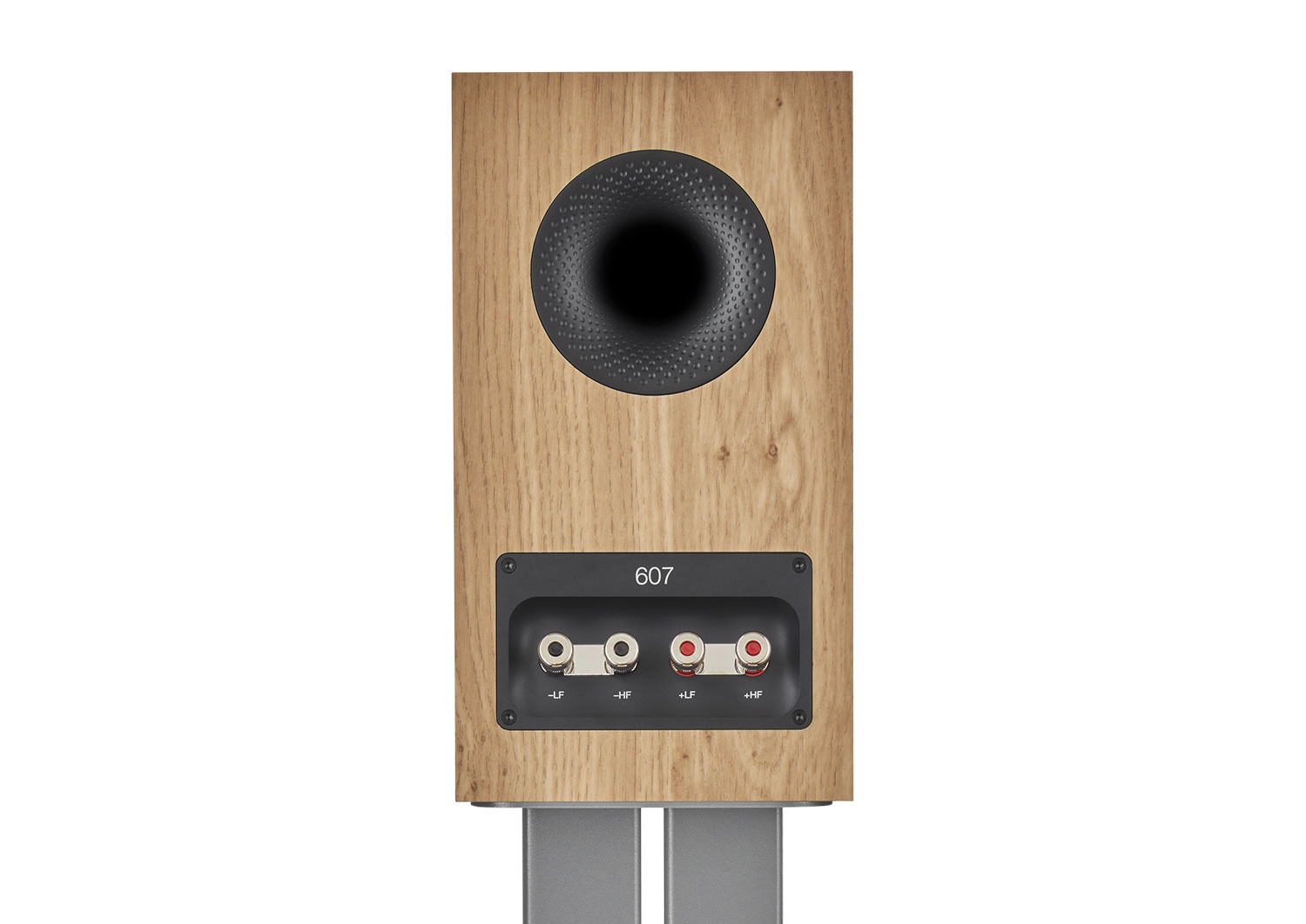 R-N600A (Silver) + B&W 607 S3 (Oak)
