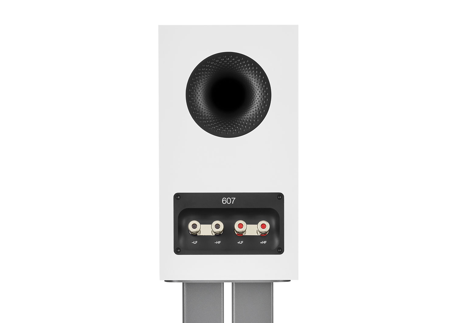 R-N600A (Silver) + B&W 607 S3 (White)
