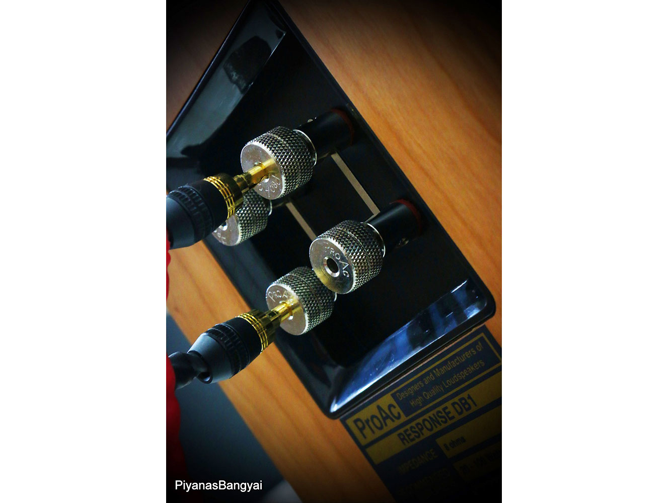 Response DB-1 (CHERRY)
NON-MAGNETIC GRILLS