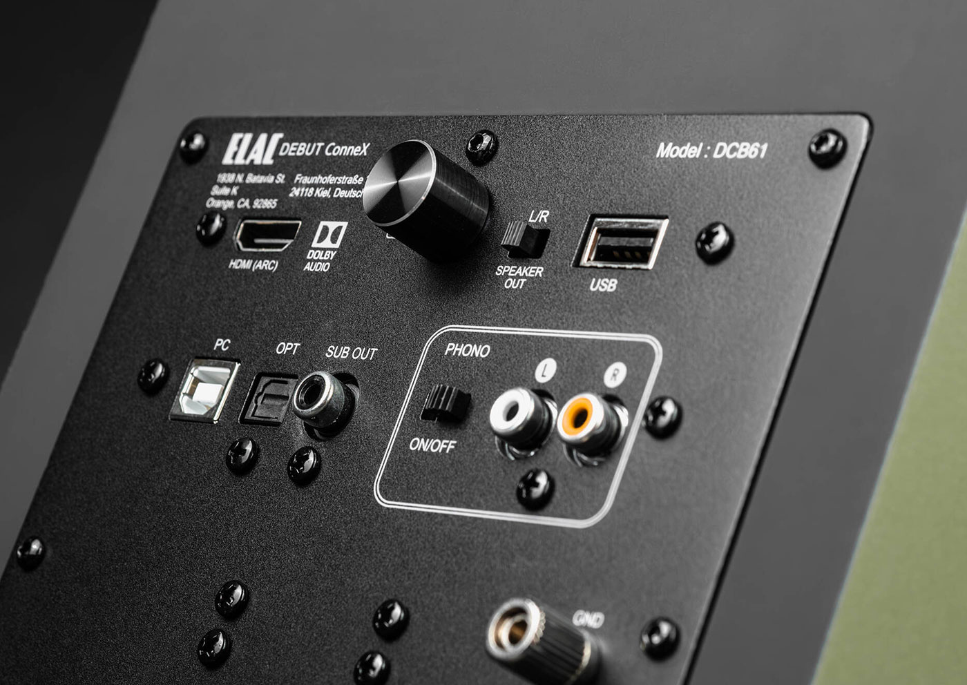 Debut Carbon EVO 2 
+Elac Debut Connex DCB-61