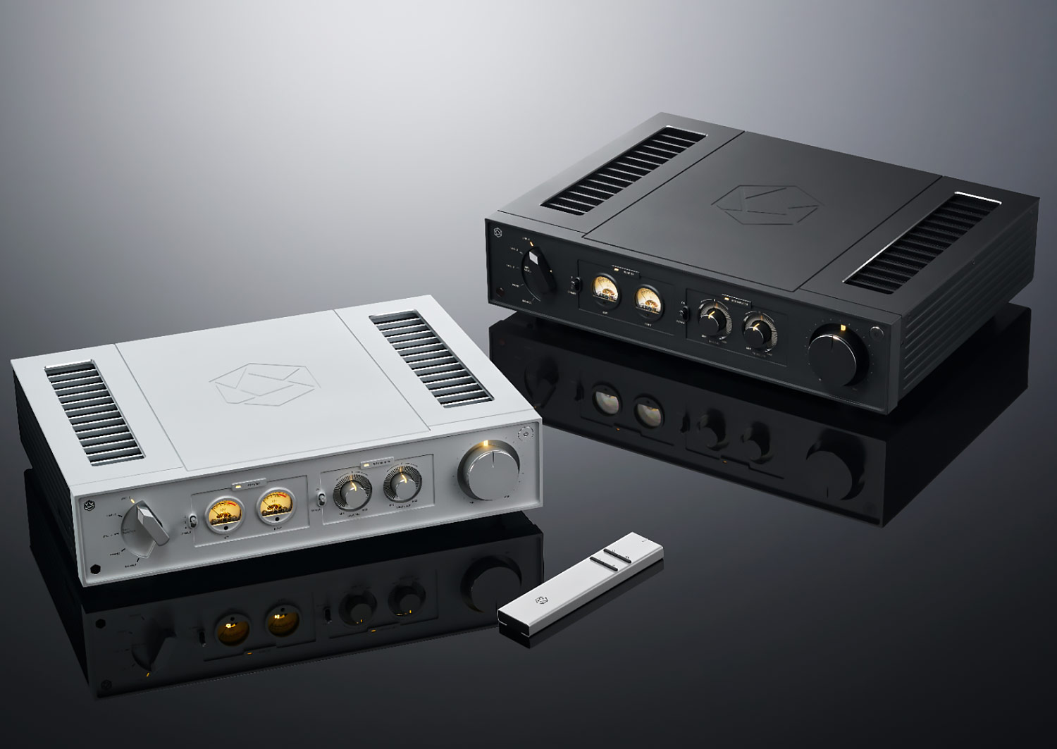 RA-280 (Silver) +
Tablette-10 Signature (Cherry)