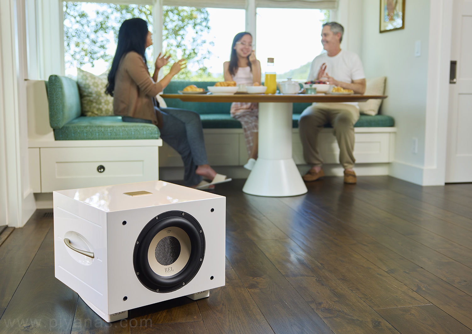 S-550 Stacks 3 ลูก
(Gloss White)