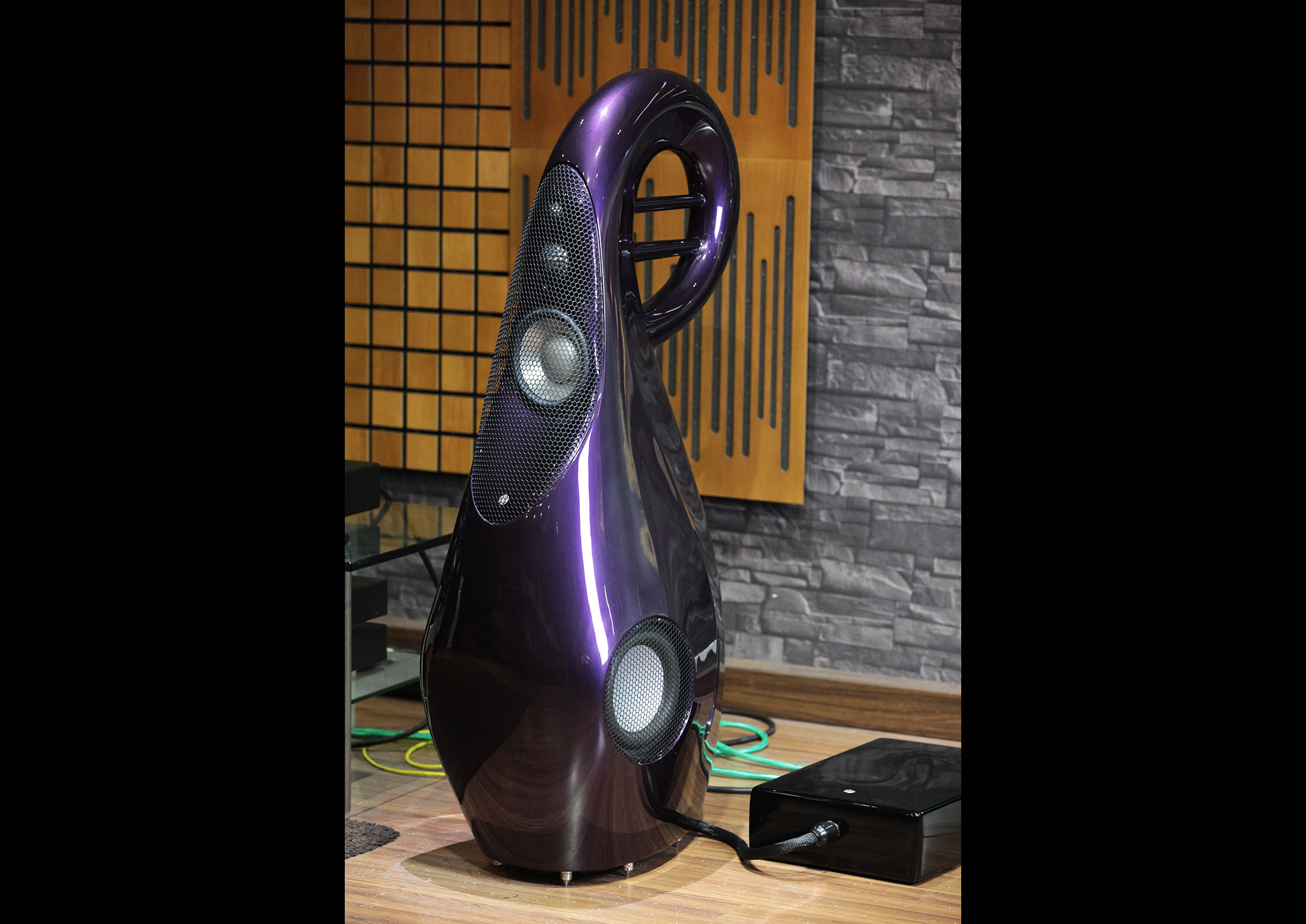 GIYA G3 S2 External Crossover (Gloss Monarch)