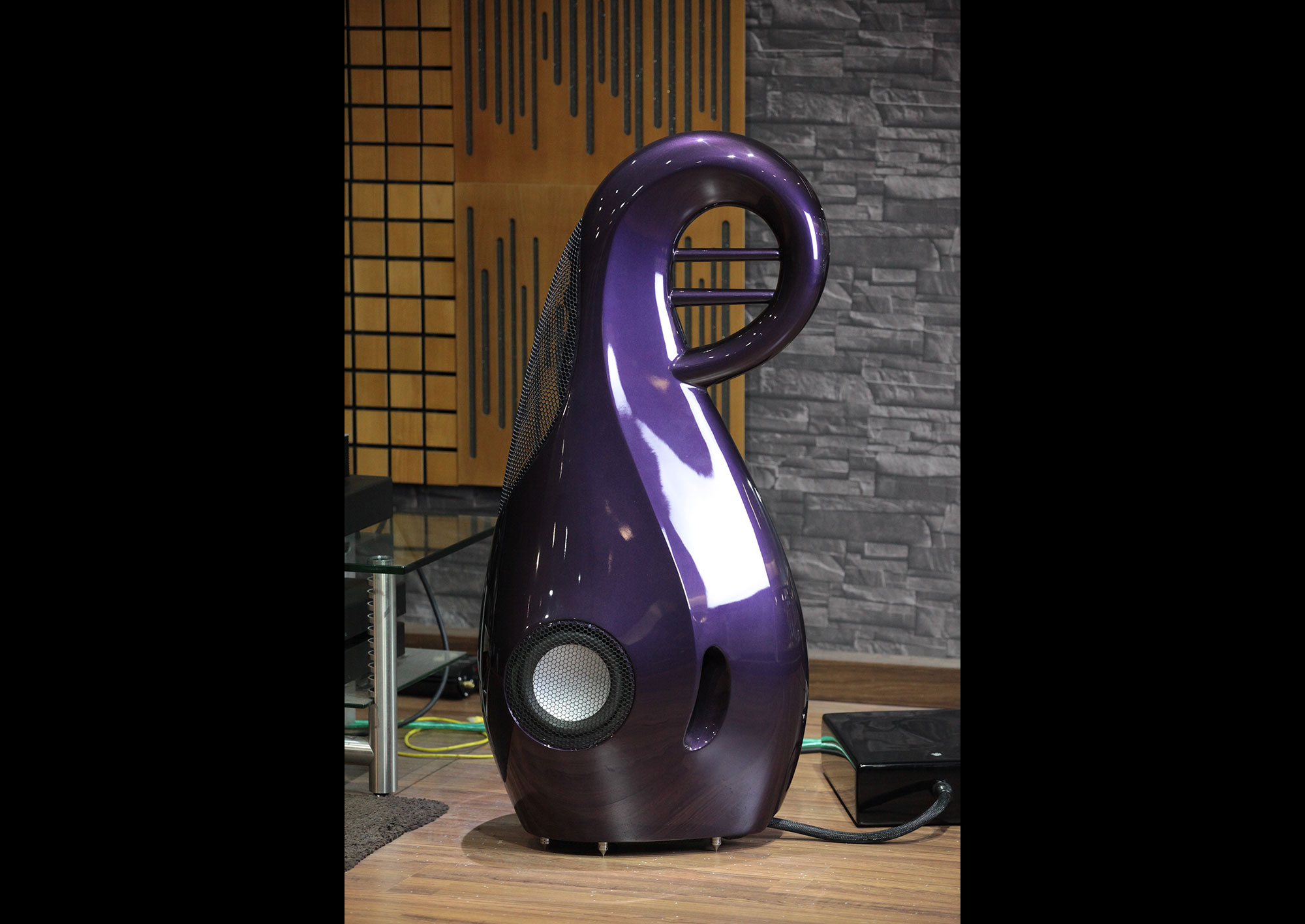 GIYA G3 S2 External Crossover (Gloss Monarch)