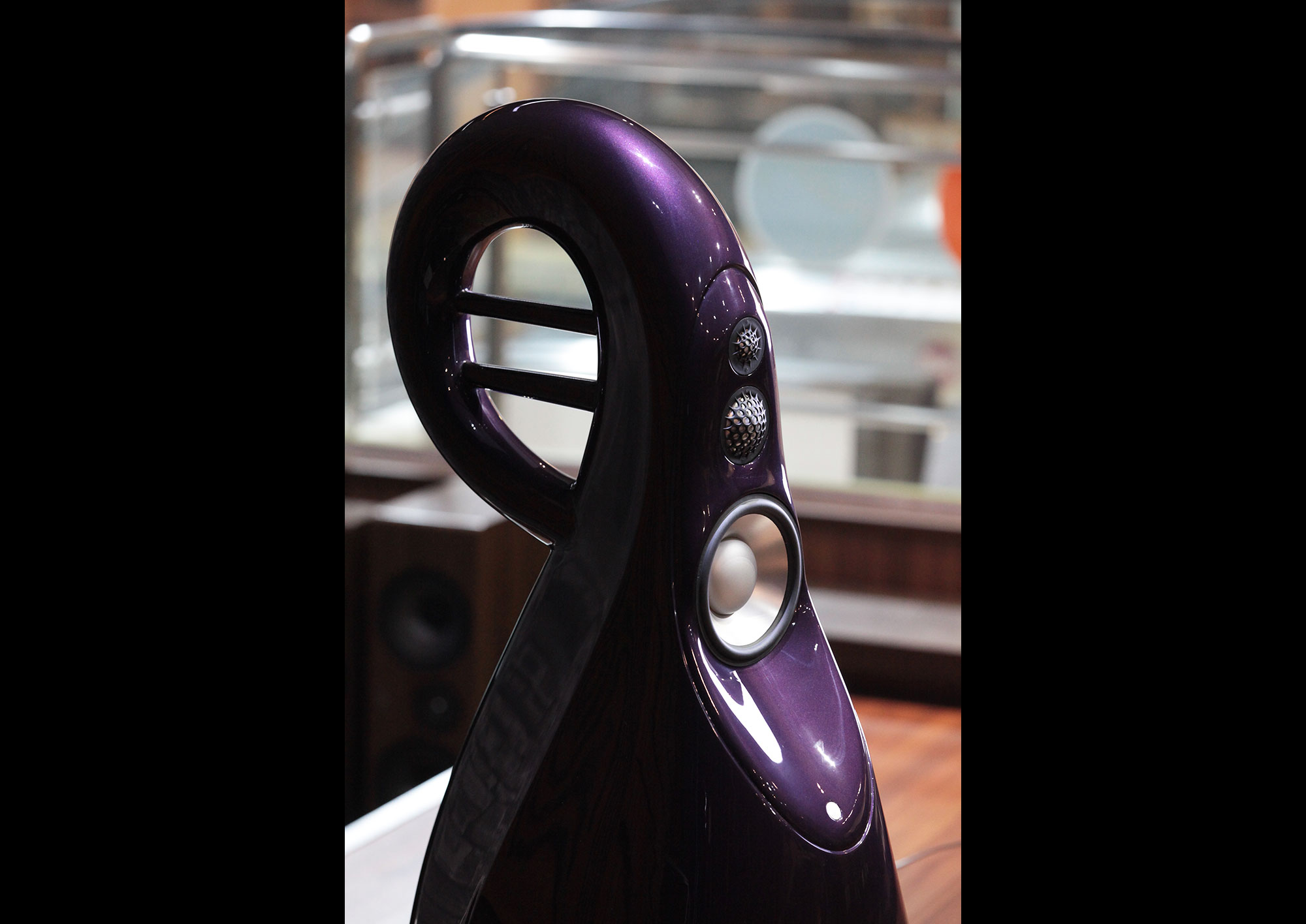 GIYA G3 S2 External Crossover (Gloss Monarch)