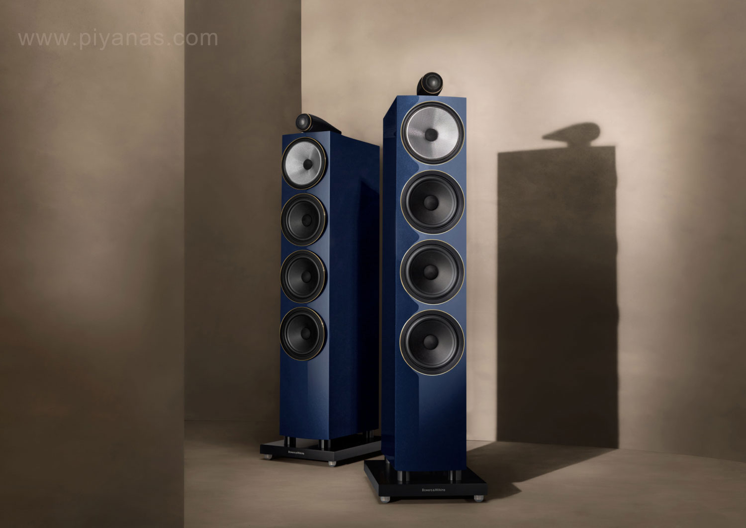 RA-6000 + DT-6000 Founder Edition (Black)
+ 702 S3 Signature (Midnight Blue)