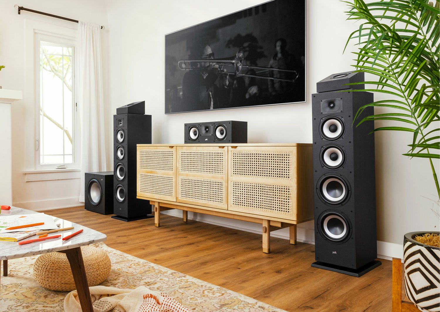 Monitor XT-70 (Black)